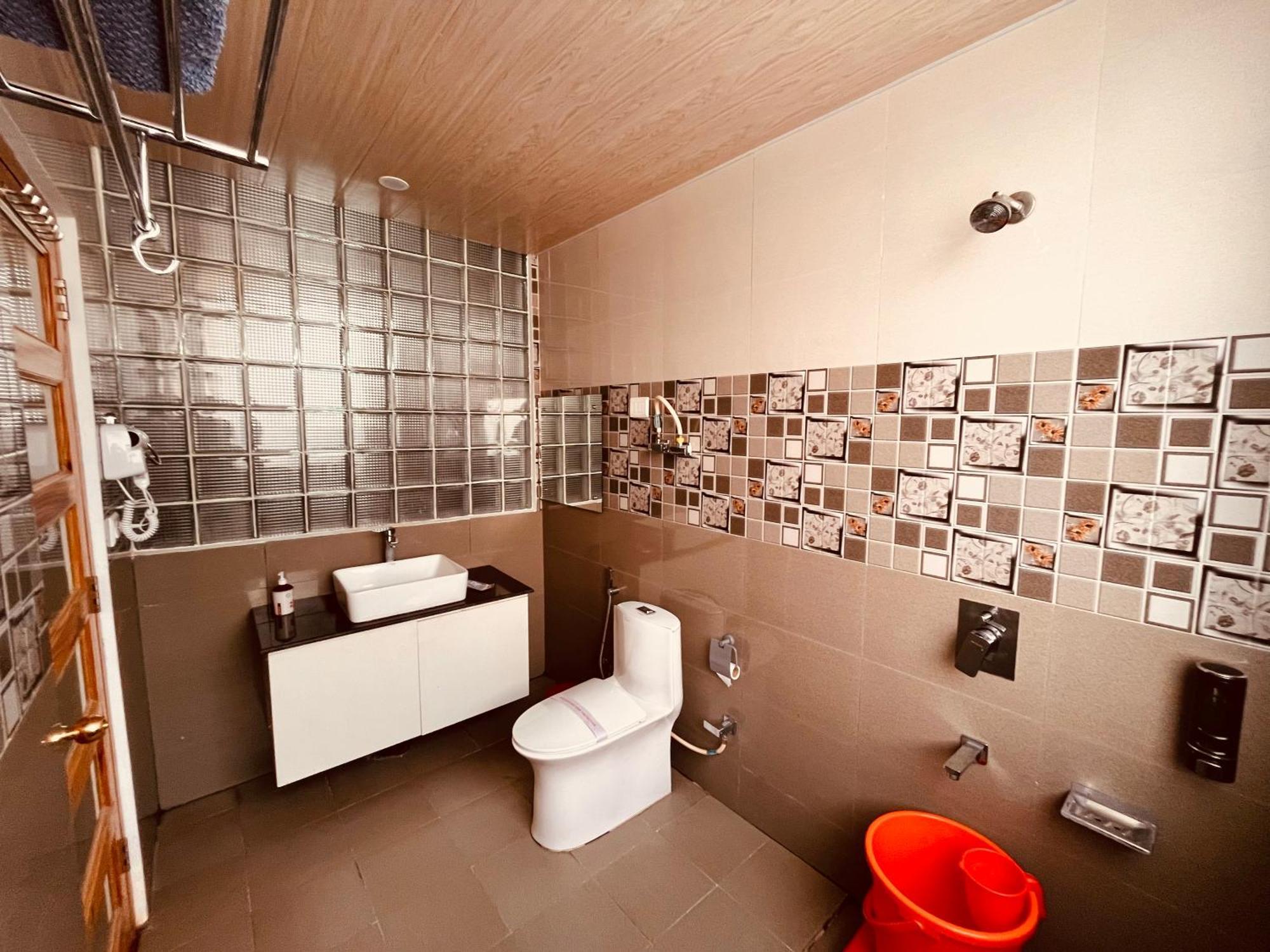 Vista Resort, Manali - ! Near Mall Road !! Hot & Cold Ac Rooms !! Best Selling !! Big Parking !! Luxury Collection !! Open Terrace !! Lift !! Playing Zone !! Property Of The Year ! Exterior foto
