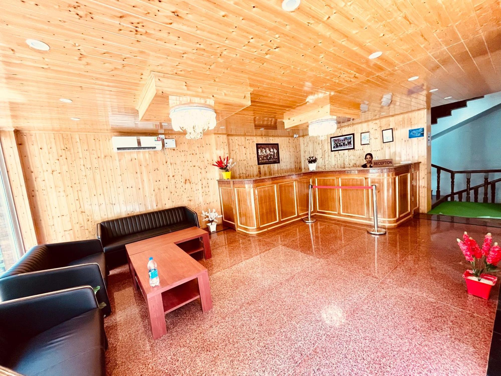 Vista Resort, Manali - ! Near Mall Road !! Hot & Cold Ac Rooms !! Best Selling !! Big Parking !! Luxury Collection !! Open Terrace !! Lift !! Playing Zone !! Property Of The Year ! Exterior foto