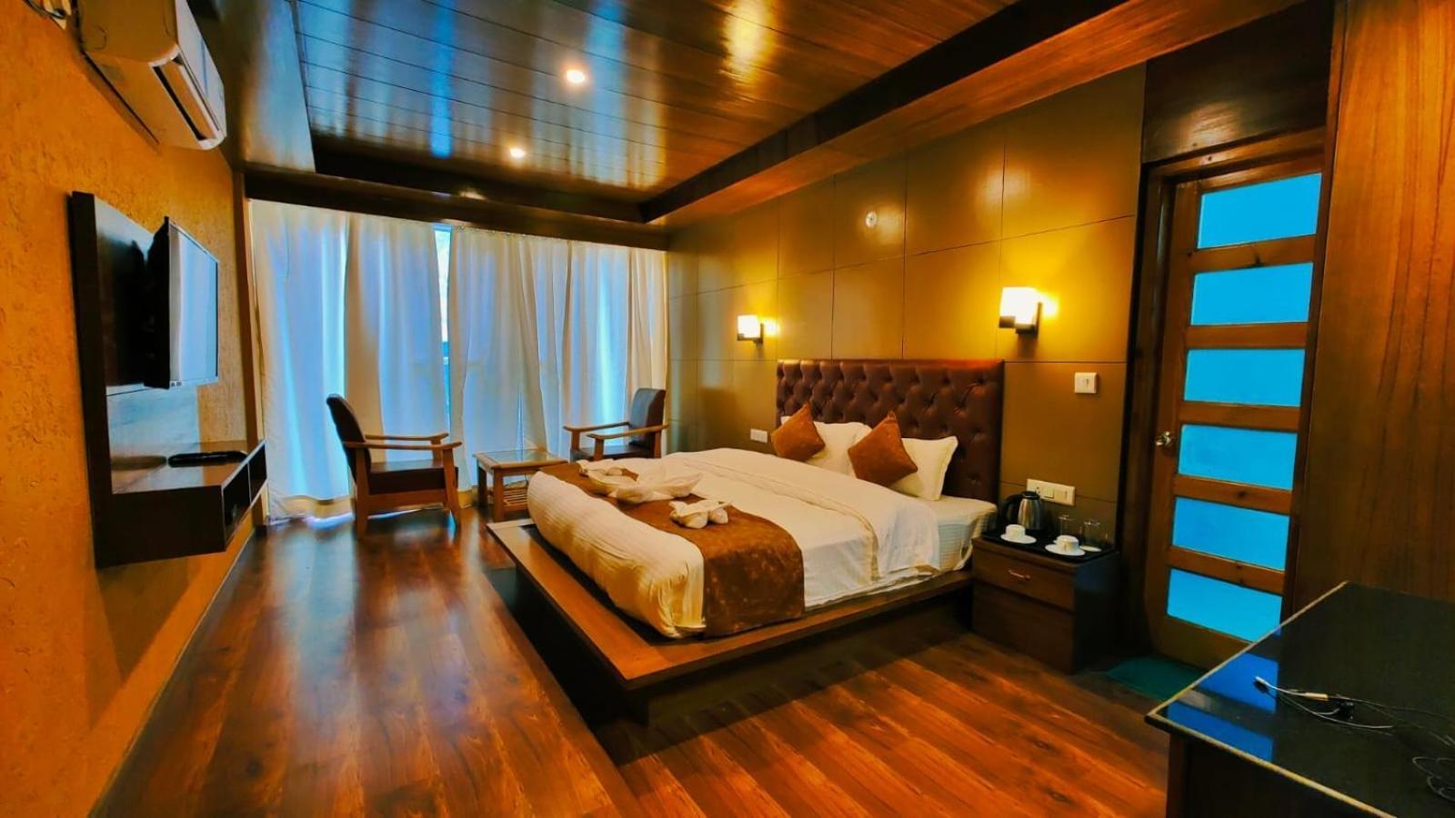 Vista Resort, Manali - ! Near Mall Road !! Hot & Cold Ac Rooms !! Best Selling !! Big Parking !! Luxury Collection !! Open Terrace !! Lift !! Playing Zone !! Property Of The Year ! Exterior foto