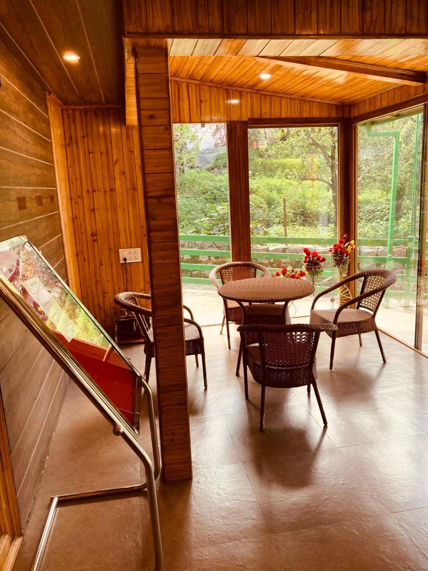 Vista Resort, Manali - ! Near Mall Road !! Hot & Cold Ac Rooms !! Best Selling !! Big Parking !! Luxury Collection !! Open Terrace !! Lift !! Playing Zone !! Property Of The Year ! Exterior foto