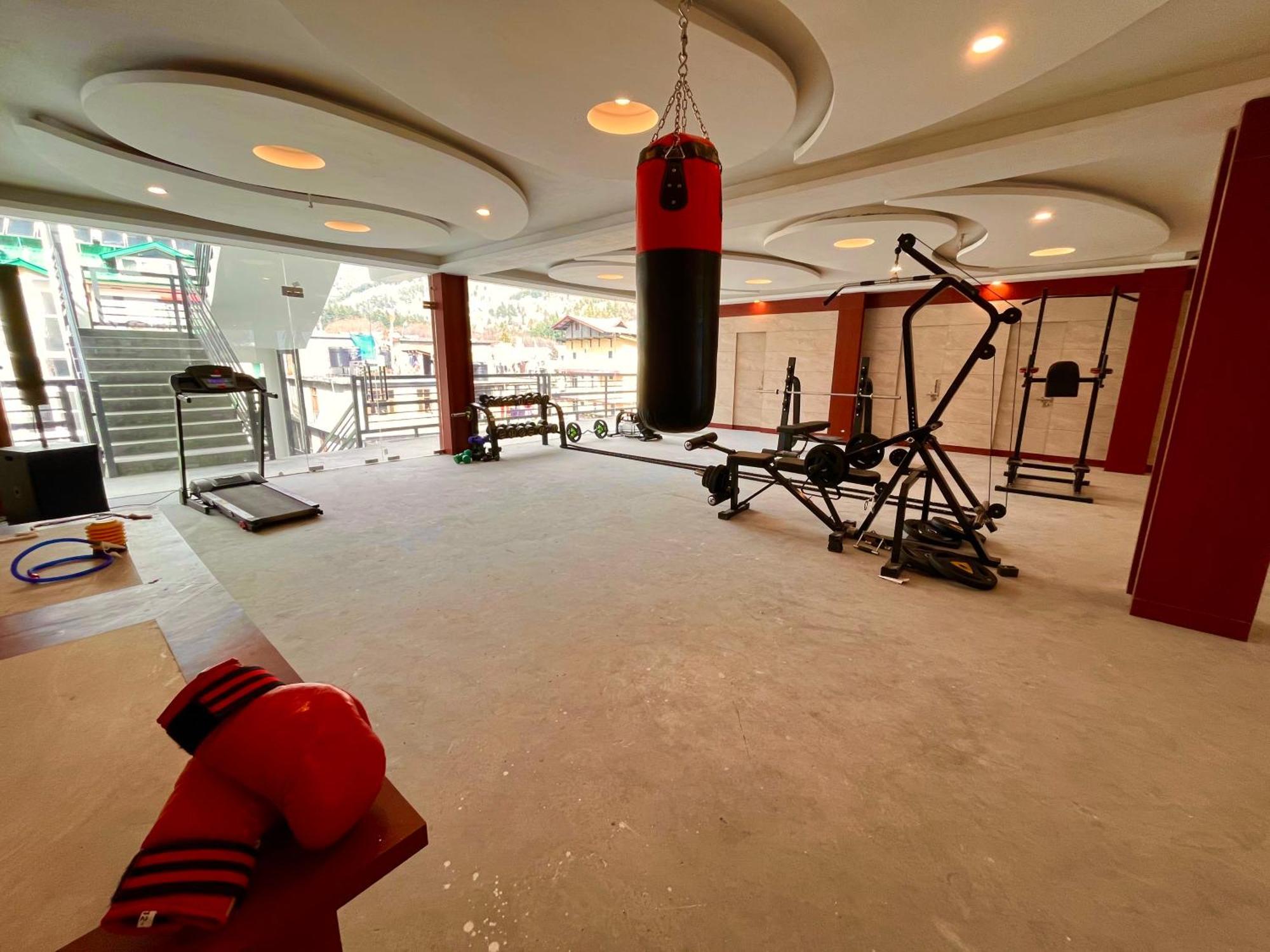 Vista Resort, Manali - ! Near Mall Road !! Hot & Cold Ac Rooms !! Best Selling !! Big Parking !! Luxury Collection !! Open Terrace !! Lift !! Playing Zone !! Property Of The Year ! Exterior foto
