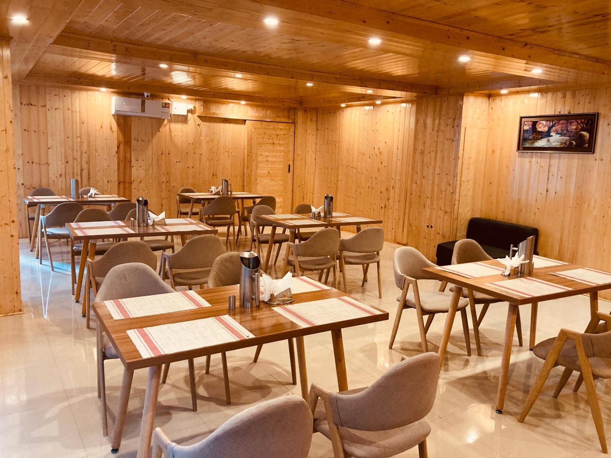 Vista Resort, Manali - ! Near Mall Road !! Hot & Cold Ac Rooms !! Best Selling !! Big Parking !! Luxury Collection !! Open Terrace !! Lift !! Playing Zone !! Property Of The Year ! Exterior foto